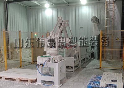 超細粉自動碼垛機器人，25KG袋料全自動碼垛設備現(xiàn)場